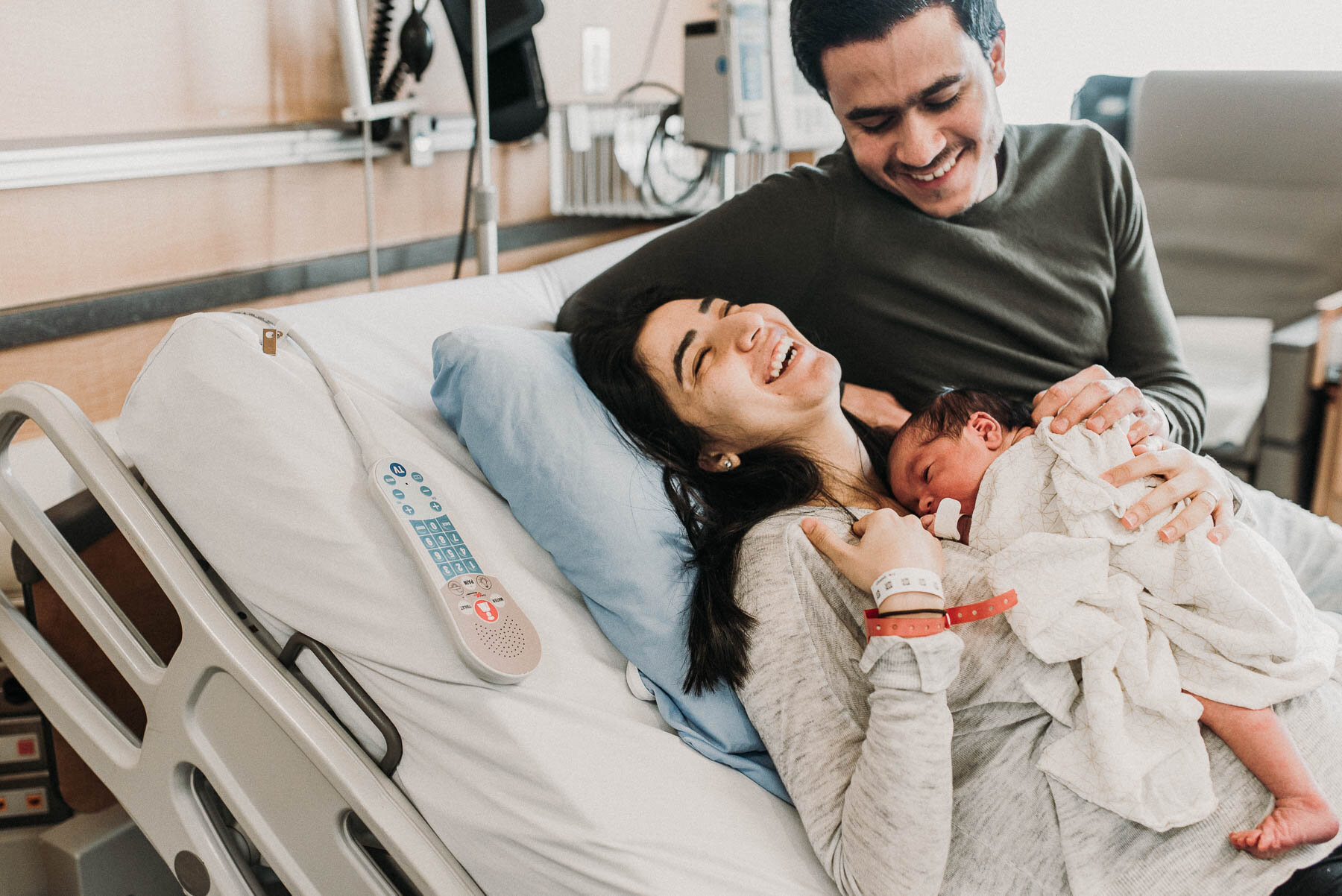 10 Hospital Bag Must Have Items for Moms Booked for C-section  Toronto  Newborn Photography— Toronto Lifestyle Family & Newborn Photographer