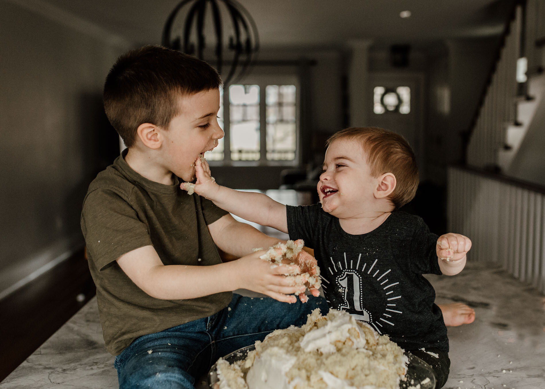 fun-moment-at-cake-smash-siblings-at-home-lifetyle-photo-Whitby.JPG