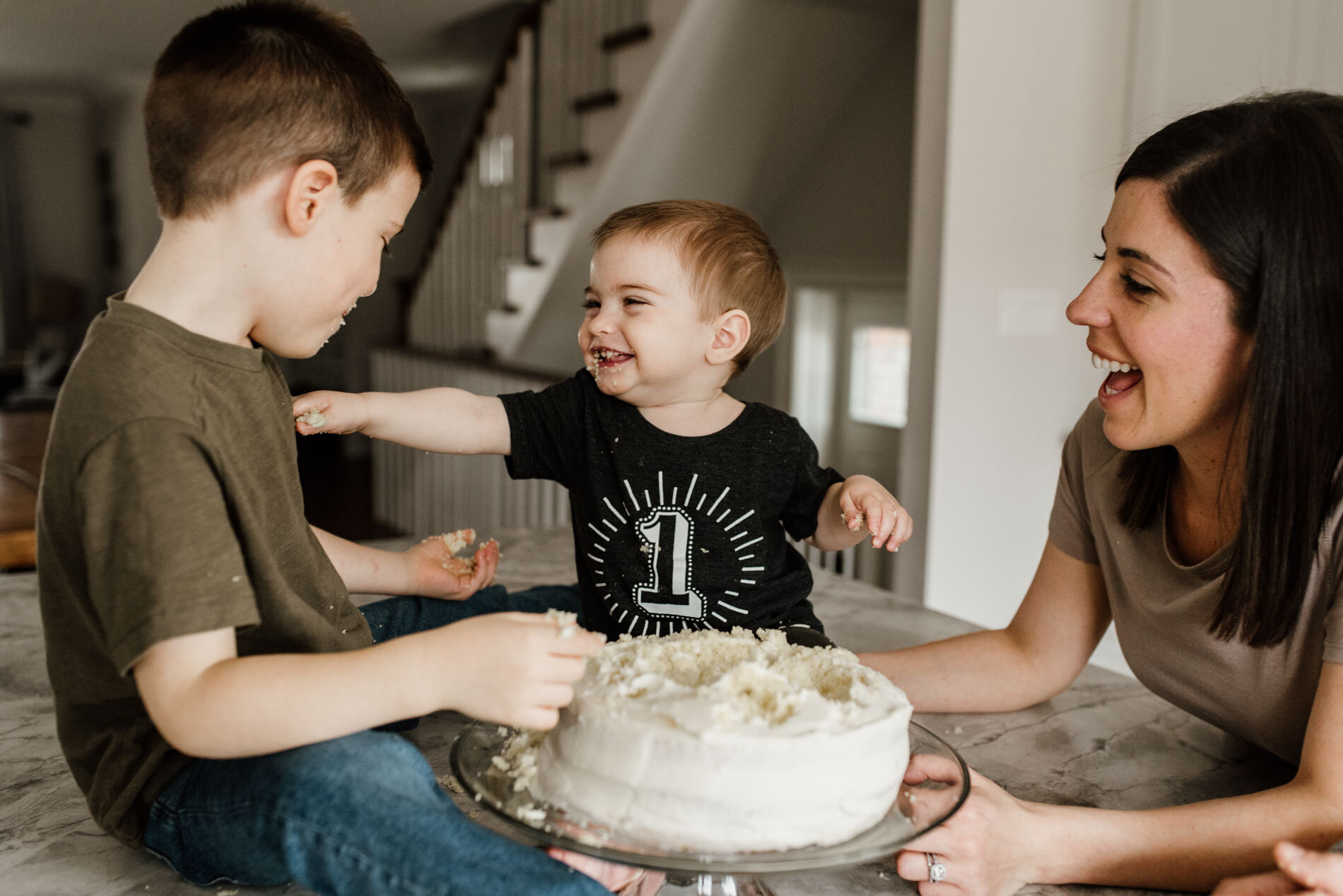 Whitby-baby-cake-smash-at-home-photographer.JPG