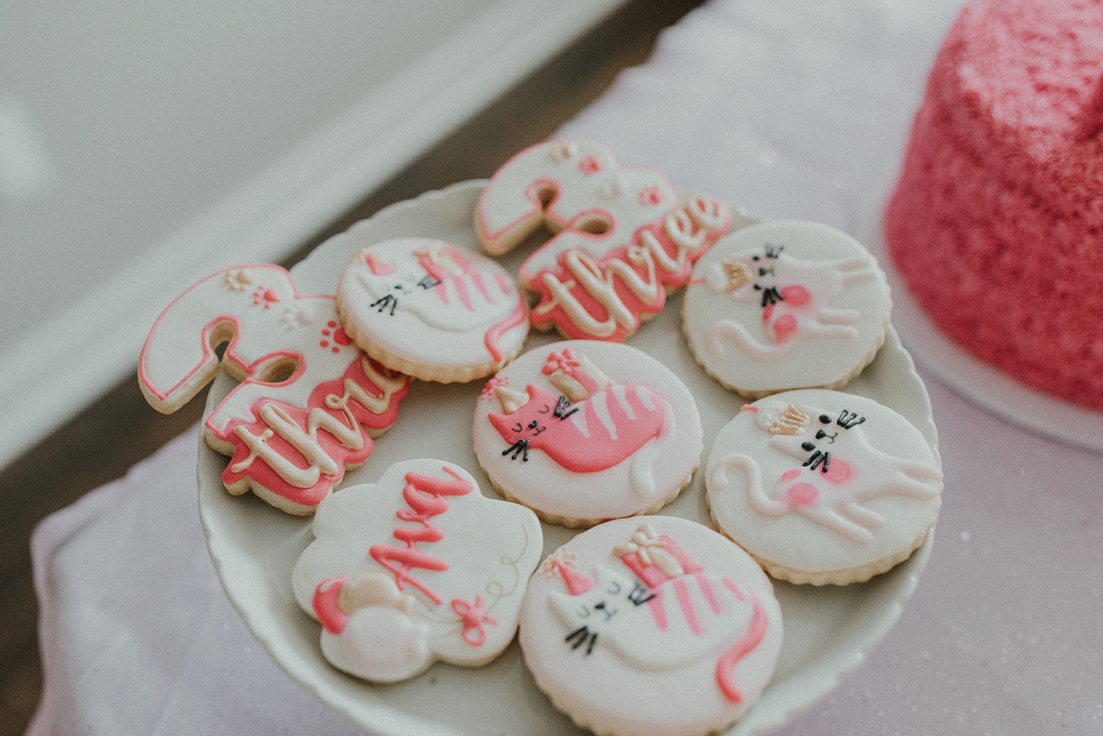 kitty cat sugar cookie in pink for little girl for birthday party