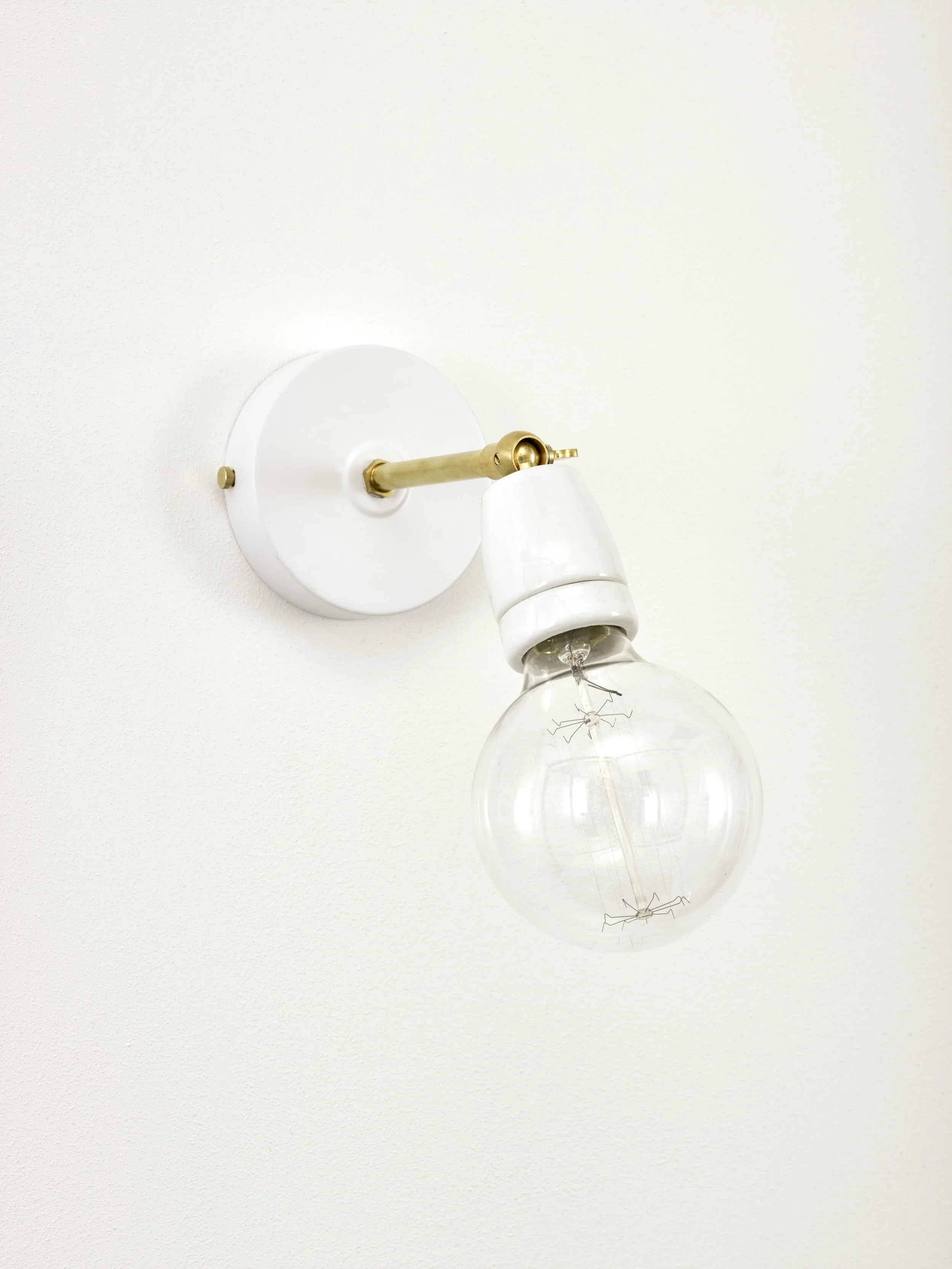 Sconce_ceramic_joint.jpg