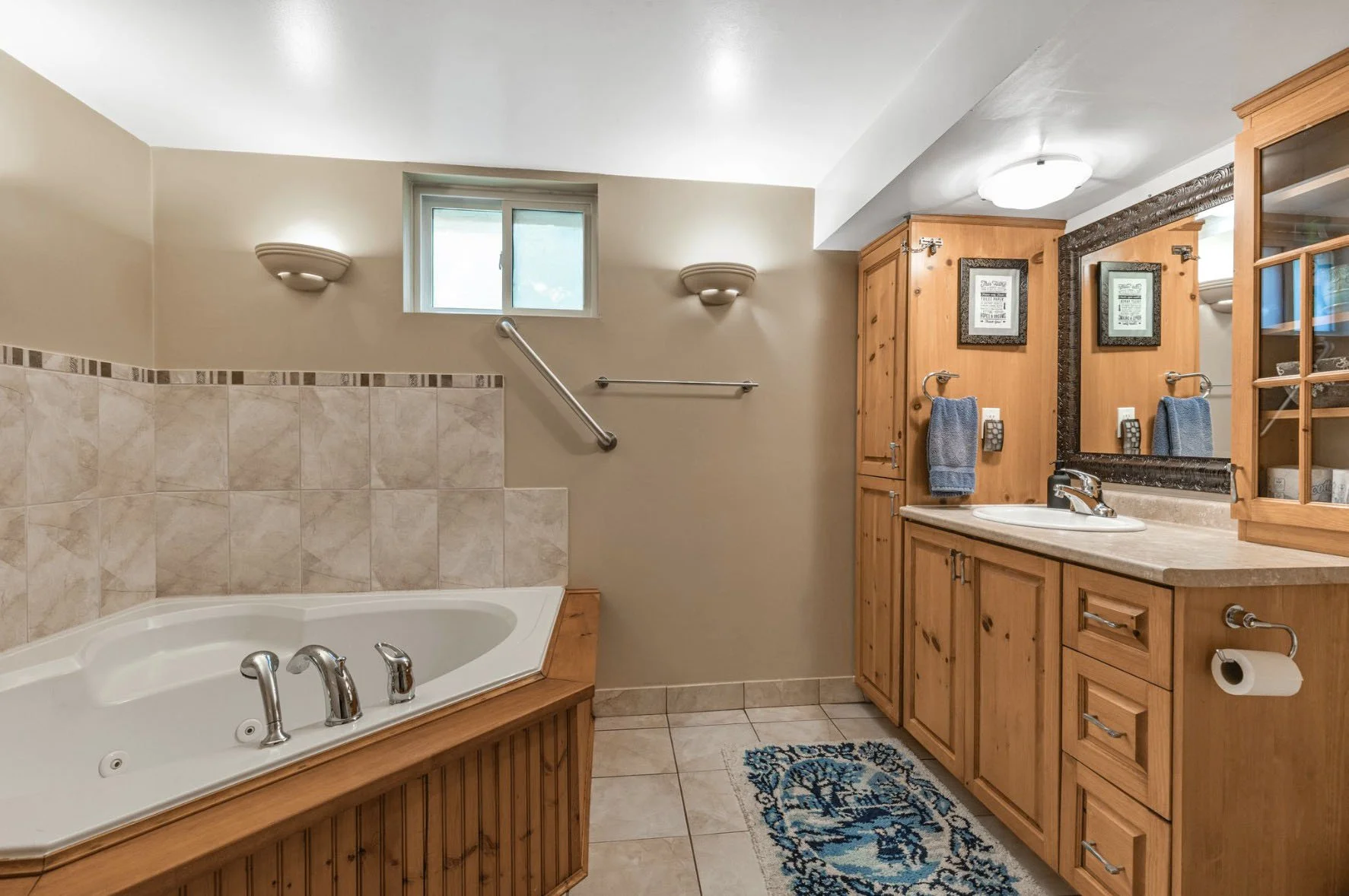 BASEMENT BATH - SHOWER & WHIRLPOOL TUB