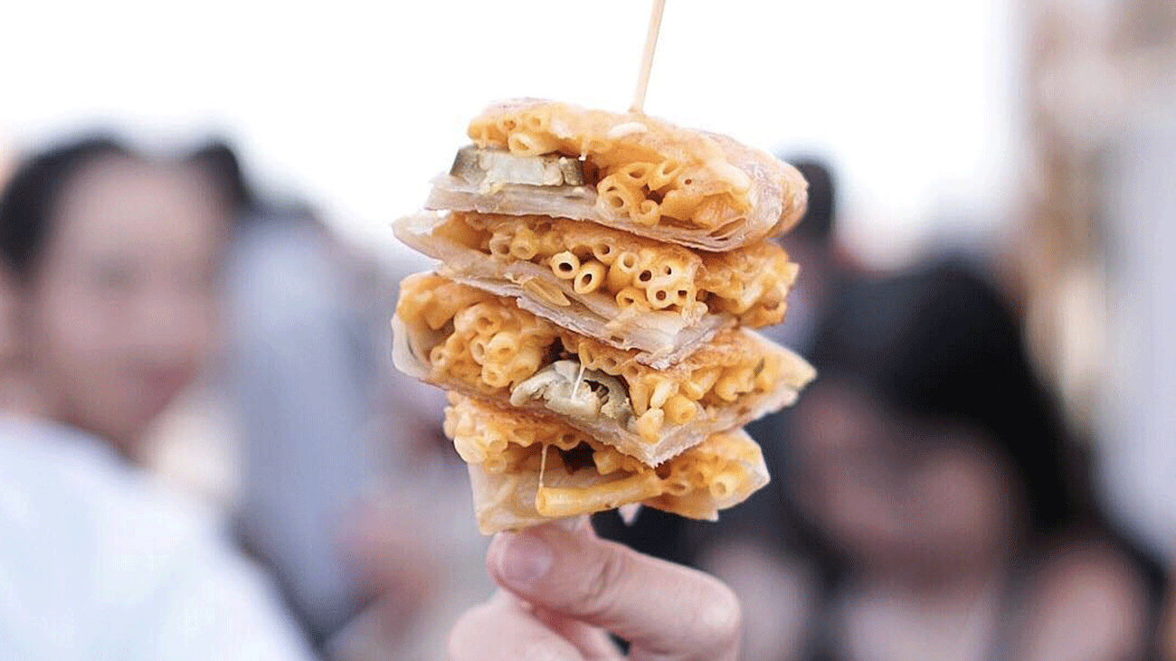 Mac & Cheese Roti; Photo Credit: @panda.dlights
