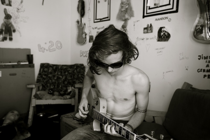 HOT GUITAR DASHY.JPG