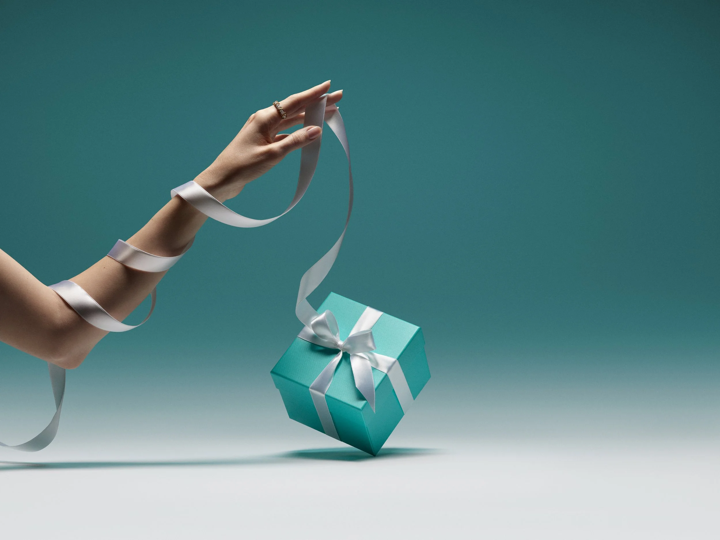 Tiffany Blue Box_03_RGB.jpg