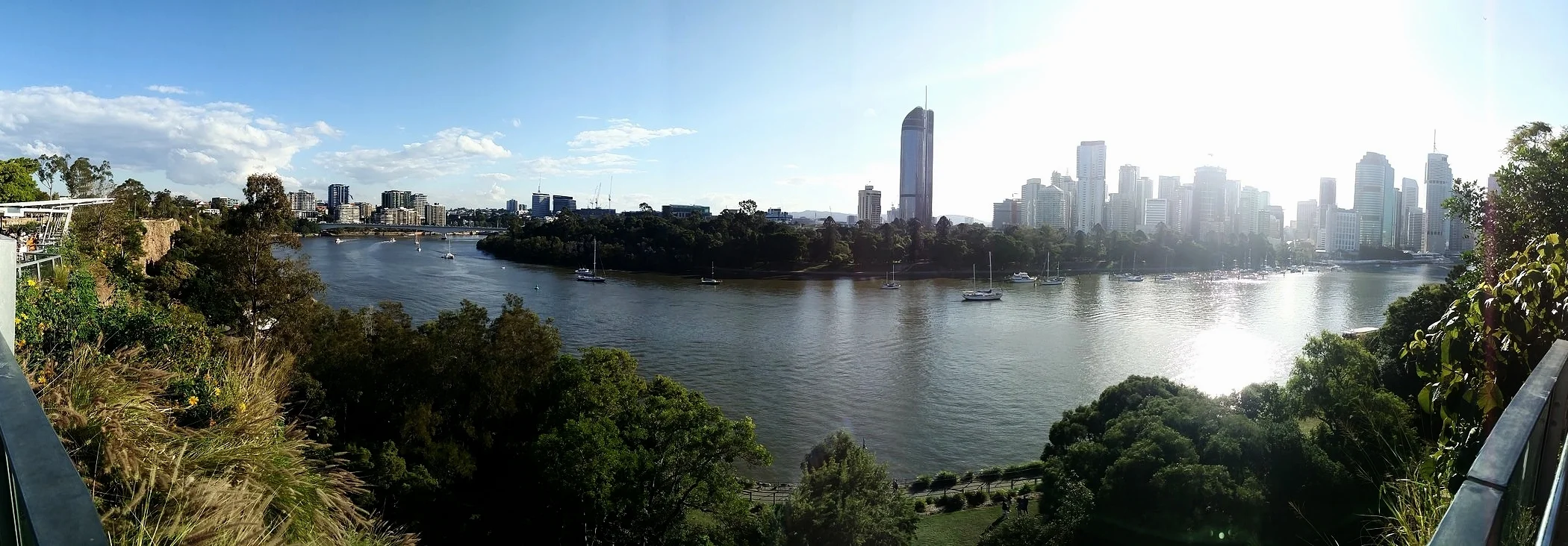 A panoramic view of the Brisbane River from Kangaroo Point