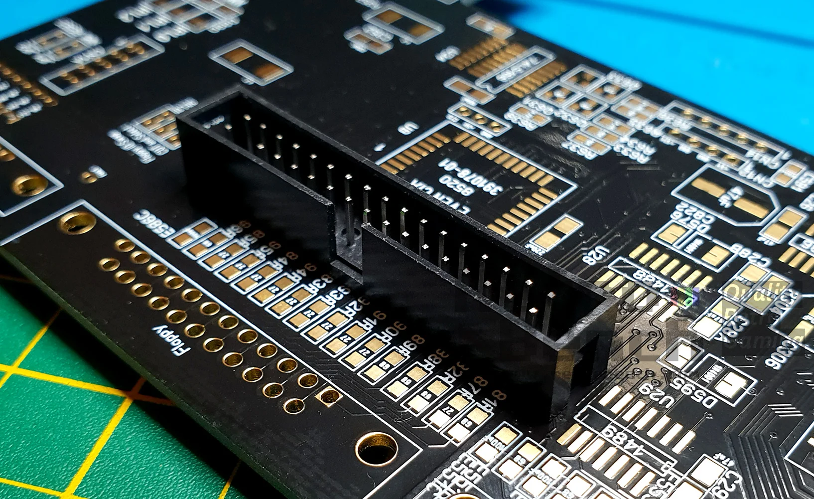 a600_a1200_Floppy_port_ReA1200.jpg