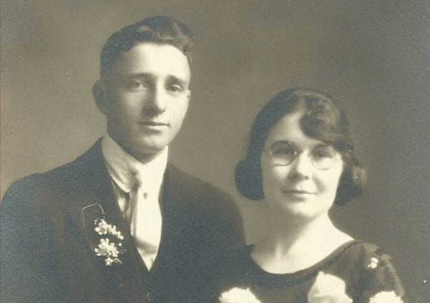 Turns out men DO make passes at girls in glasses, so EAT IT, Dorothy Parker