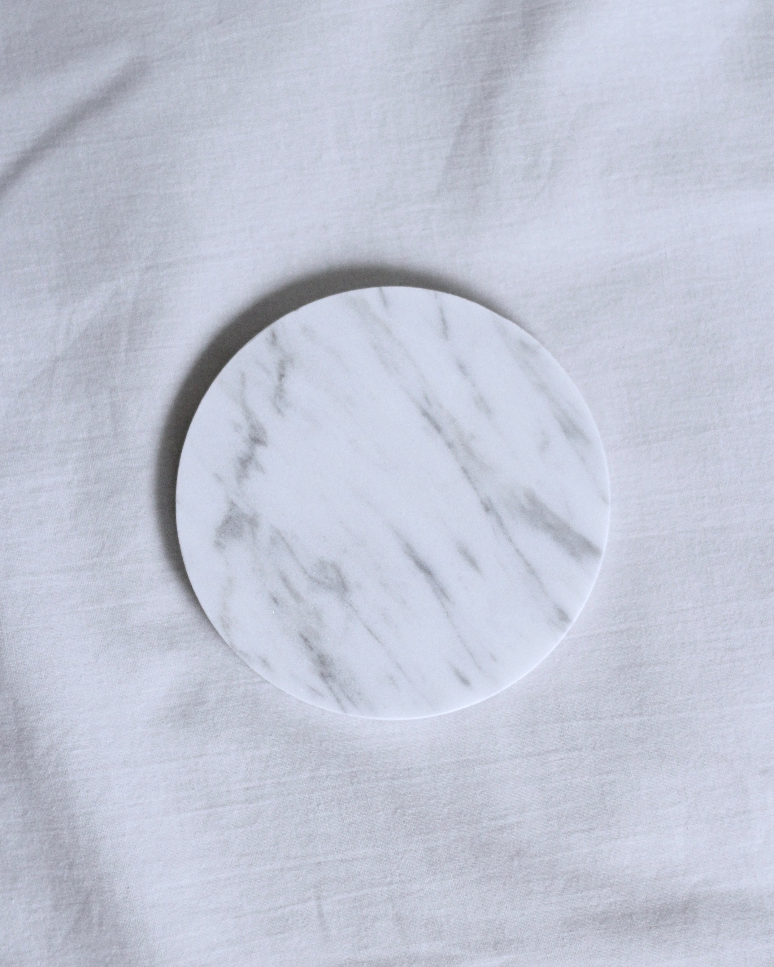 Marble Piece Round - White 1.jpg