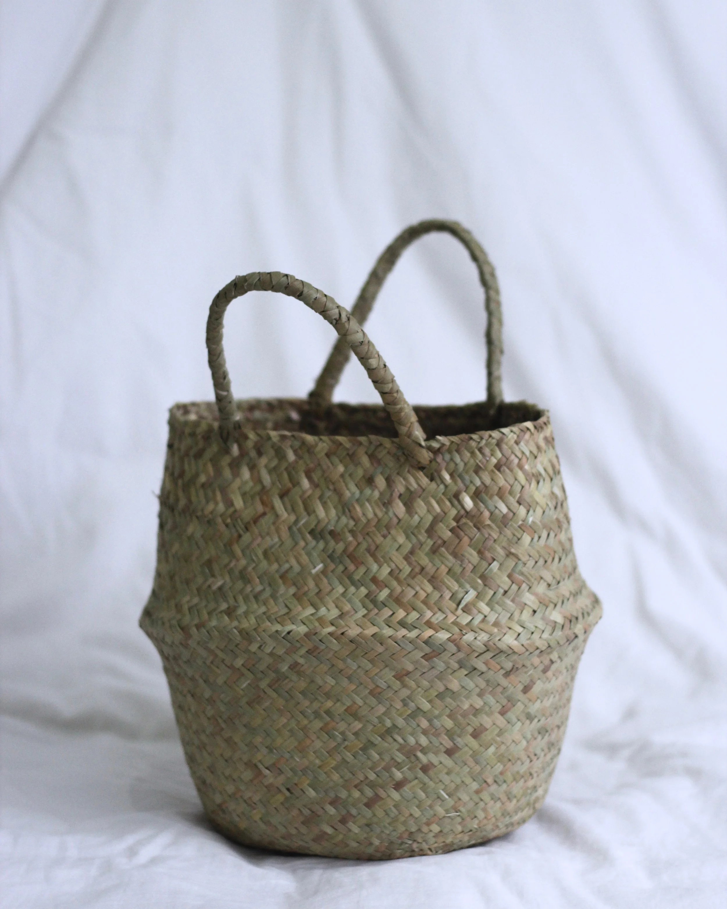 Straw Weaved Basket - Small 1.jpg