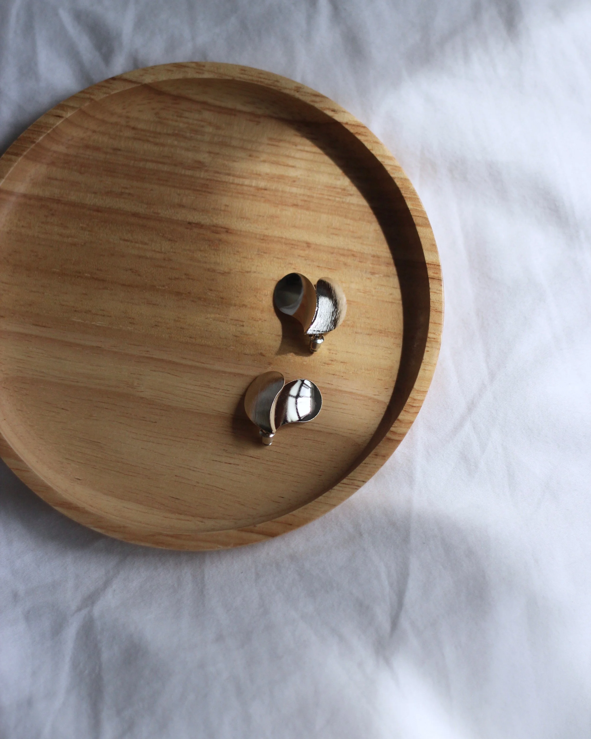 Circle Wooden Tray 5.jpg