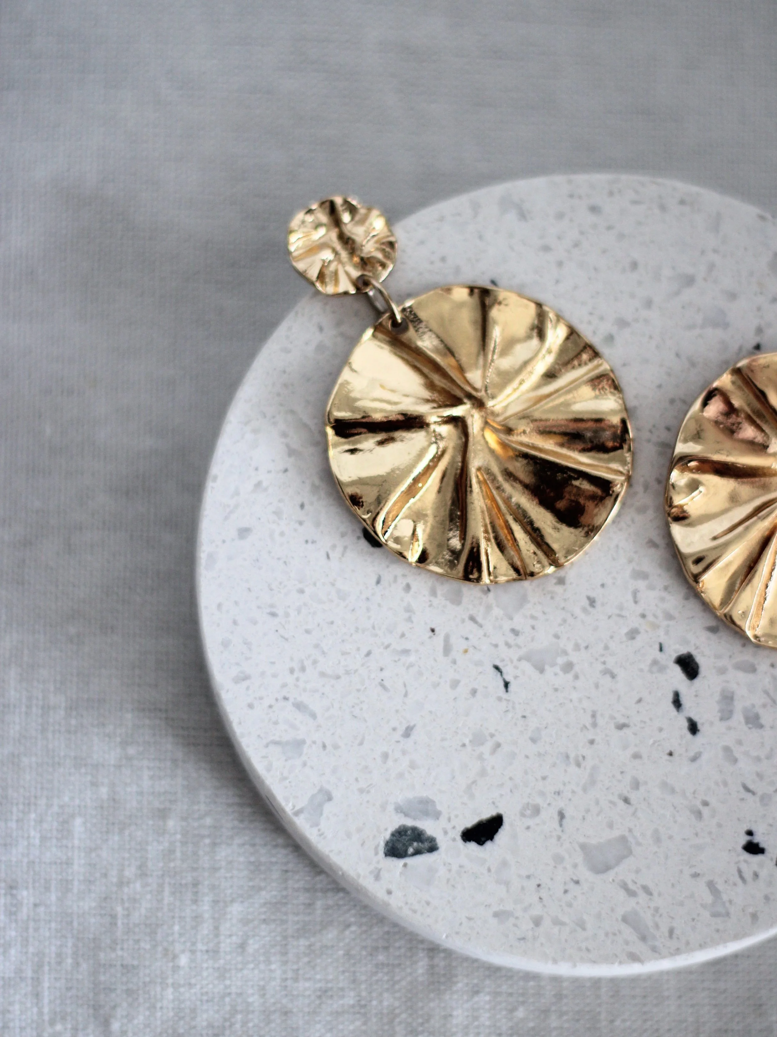 Jan 2019_Gold Crinkled Earrings_Gold_$25 (5).jpeg