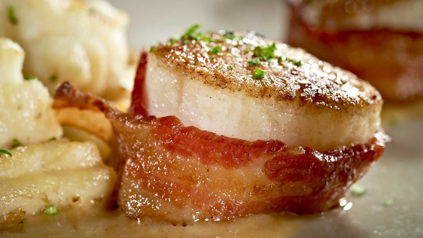 Mo's-scallop-with-bacon-scallops.jpg