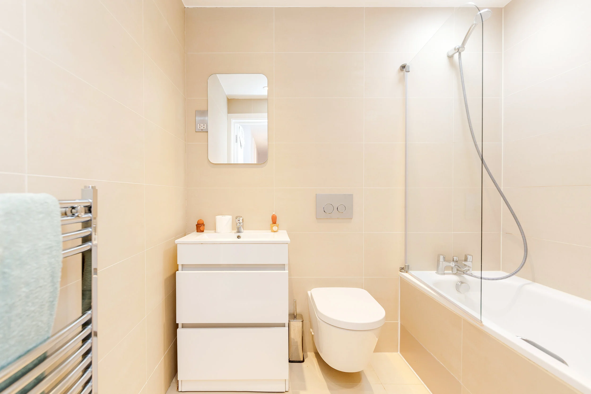 MyStay 15-04-18 EEXP 3-15.jpg