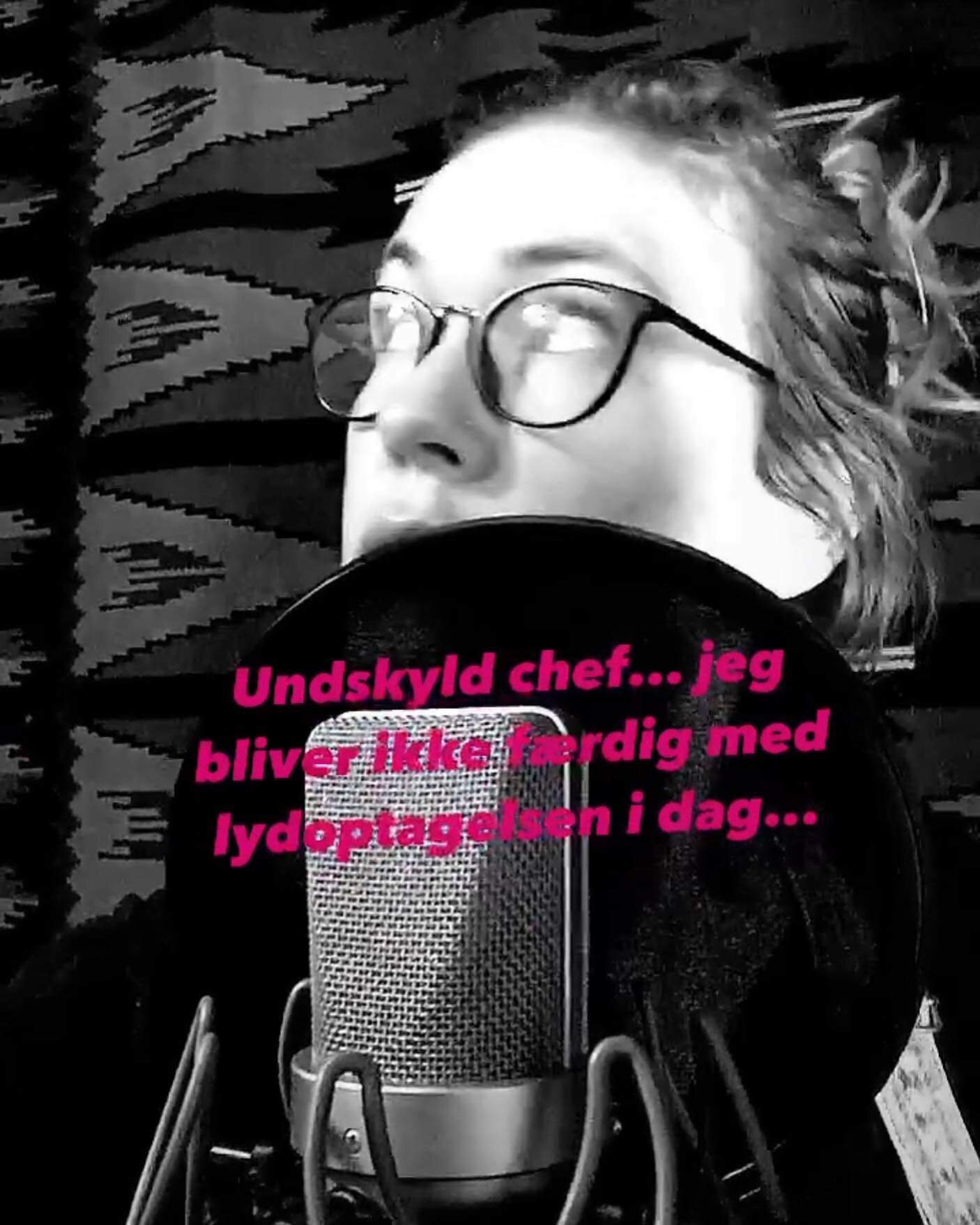 Pr&oslash;ver s&aring; ih&aelig;rdigt at holde vinterferie v&aelig;k fra mailen, at medarbejderne nu finder alternative metoder at fange min opm&aelig;rksomhed p&aring; 🤣🤩💥@t_egn @rakkerpakproductions