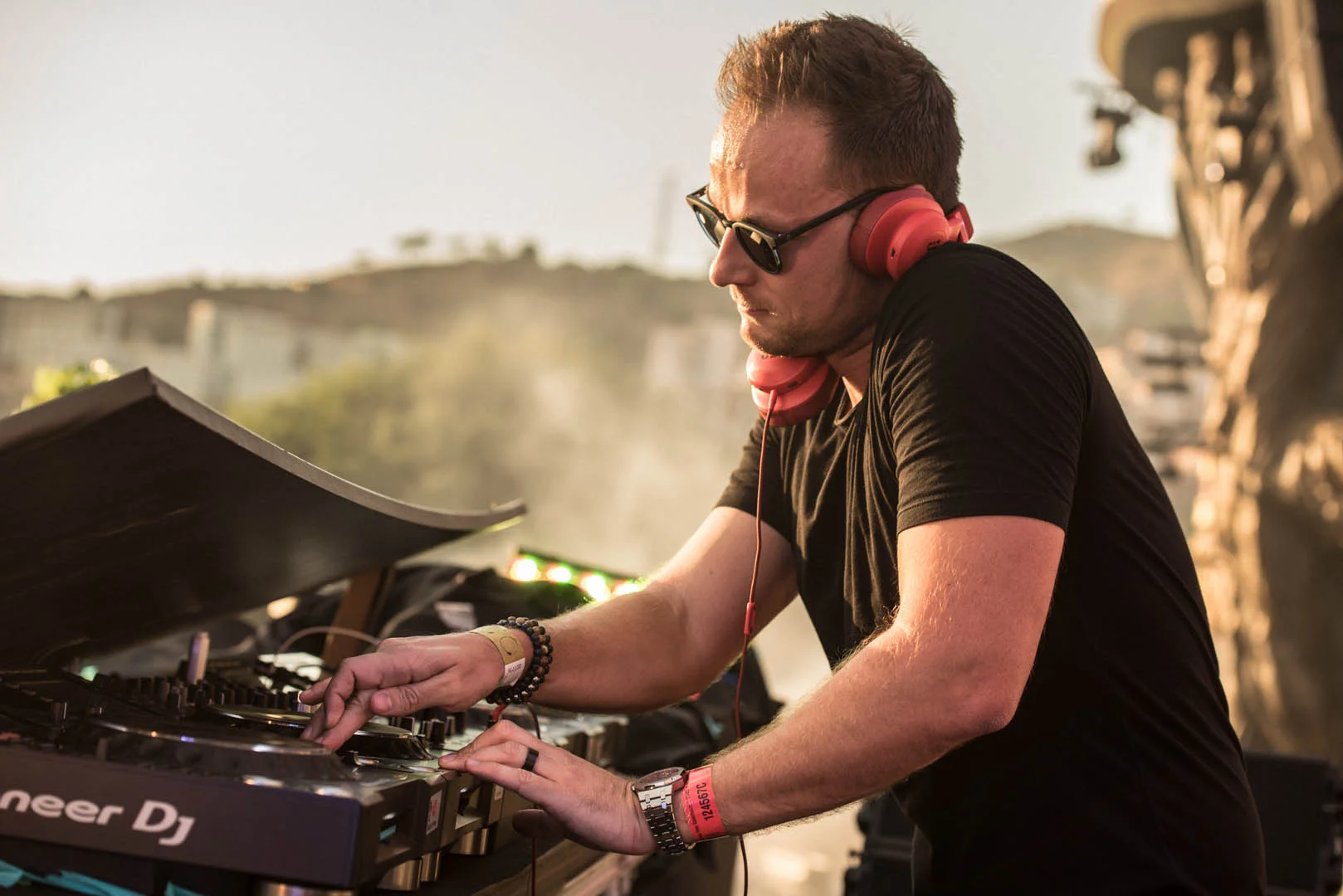 Yves-V-UNITE-With-Tomorrowland-Barcelona-14.jpg