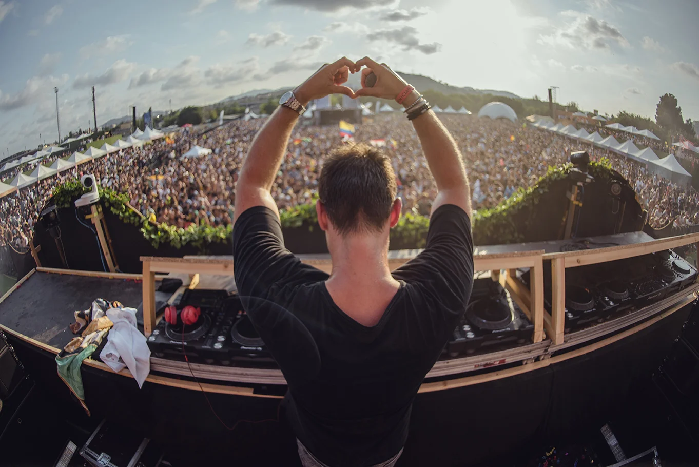 UNITE-with-tomorrowland-barcelona-Yves-V-6.jpg