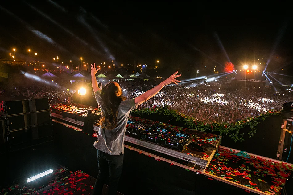 UNITE-with-tomorrowland-barcelona-Steve-Aoki-11.jpg
