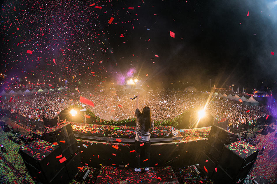 UNITE-with-tomorrowland-barcelona-Steve-Aoki-10.jpg