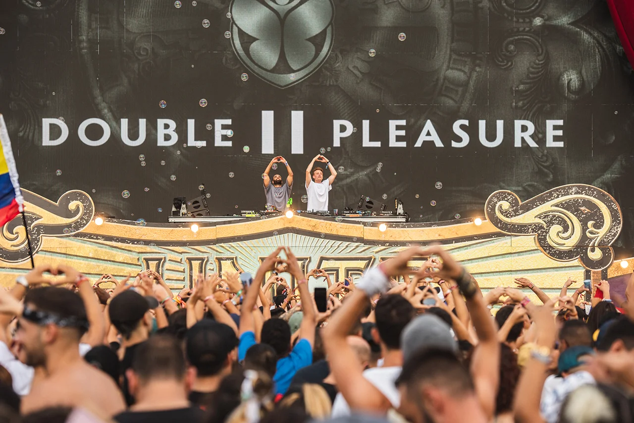 UNITE-with-tomorrowland-barcelona-double-pleasure-4.jpg