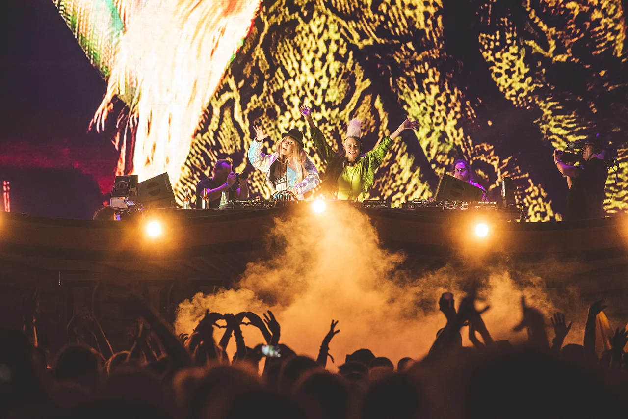 UNITE-with-tomorrowland-barcelona-nervo-2.jpg