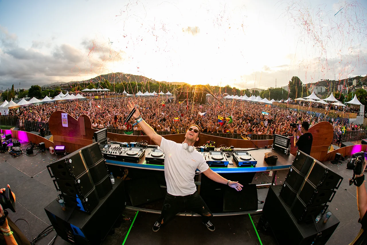 UNITE-with-tomorrowland-barcelona-yvev-2.jpg
