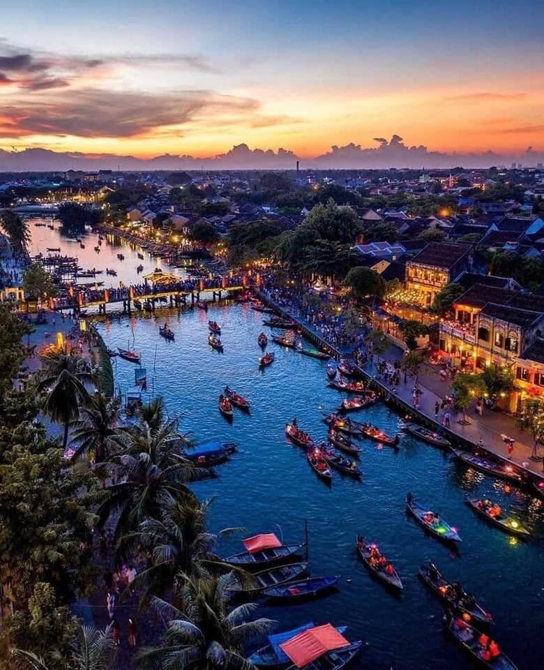 Hoi An, Vietnam.jpg