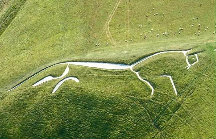 The White Horse of Uffington in Oxfordshire, England.jpg
