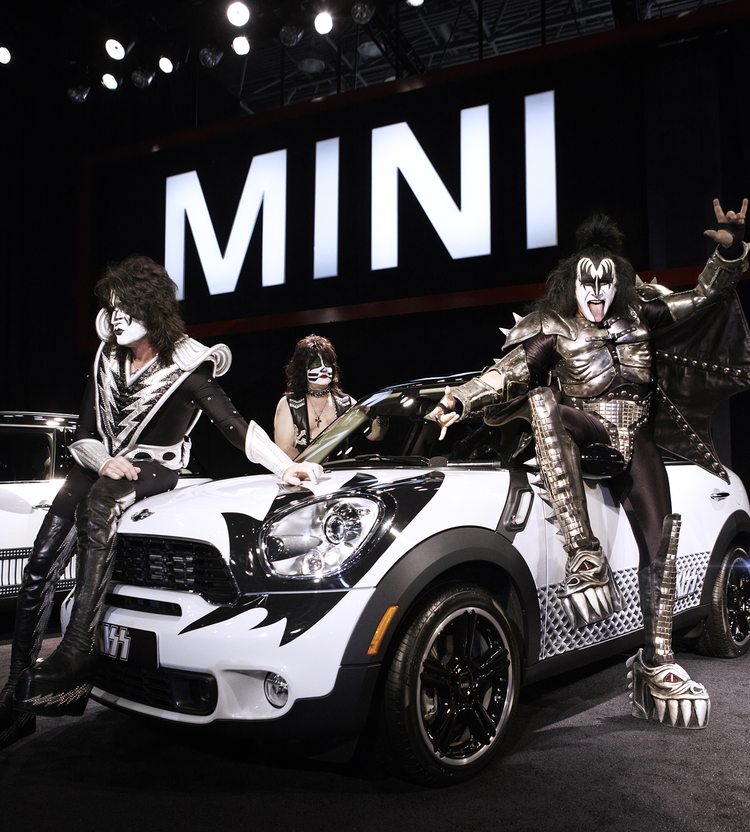 MINIKISS_5.jpg