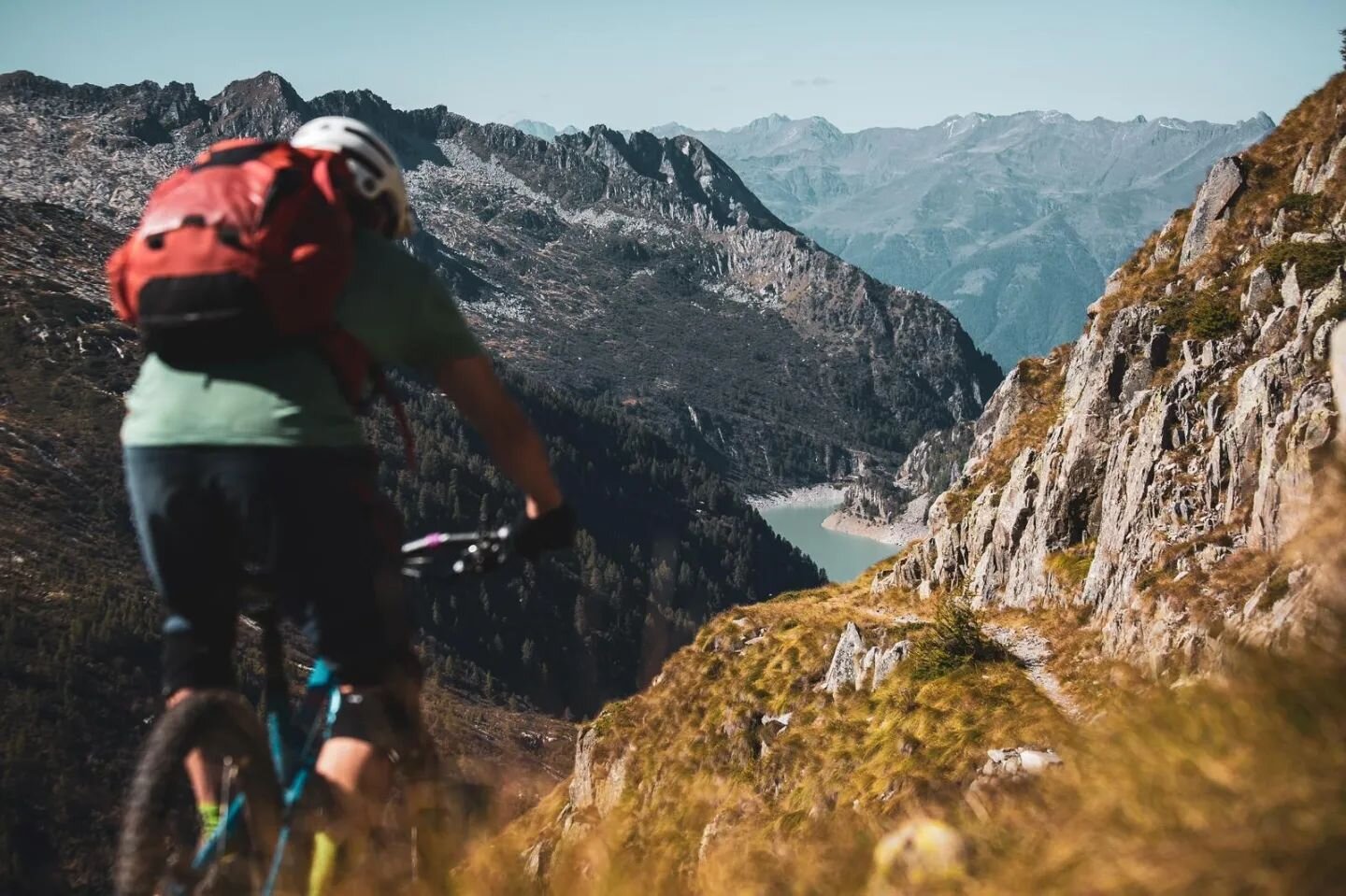 Lake Garda to Lake Como. A wild and challenging week of long days, tough climbs and janky descents. All rewarded with epic views, crazy trails, and a sense of true backcountry adventure (plus maybe a gelato or two!)

We have two of these trips runnin