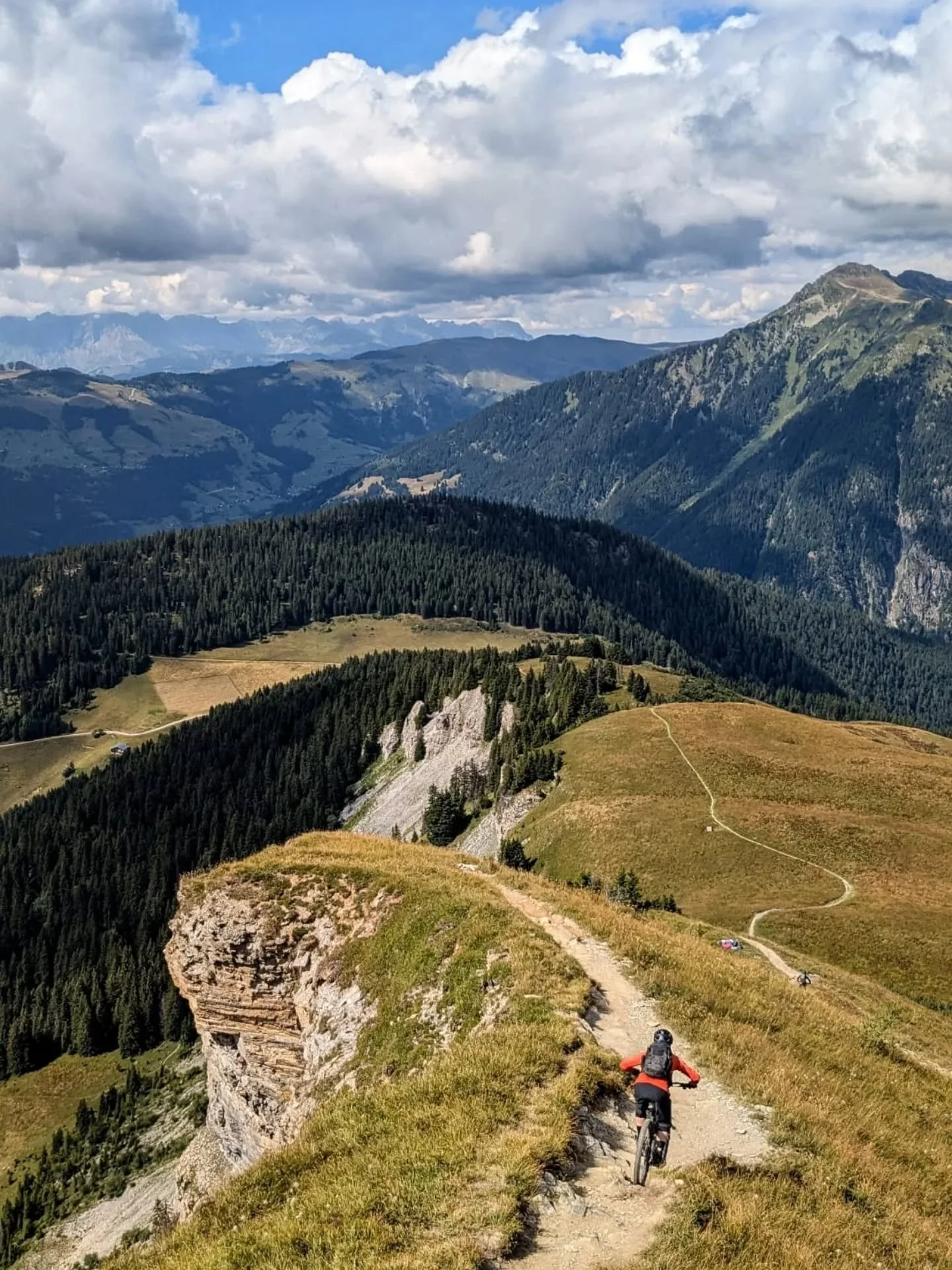 That's a wrap on the last of this year's Mont Blanc Enduro trips! We're taking a bit of a summer break to reset, recharge, and lock in dates for the 2026 season.
Back at it in late August as we head south to the Hautes-Alpes and the Queyras for the