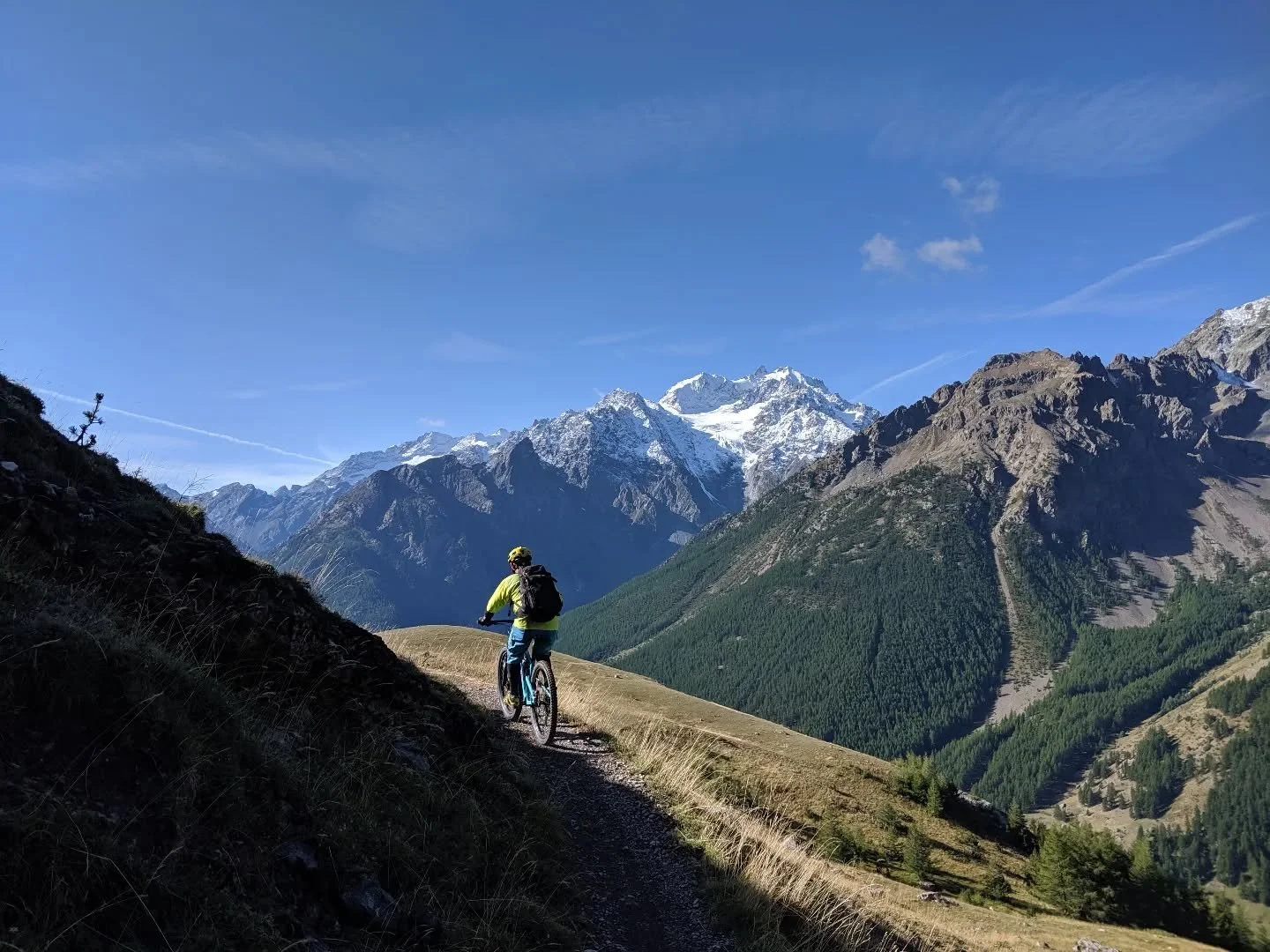 ☀️ Summer trip season is nearly here! 🚵&zwj;♀️⛰️

If you're joining us this summer, now is the perfect time to start thinking about your bike, kit and trip prep.

From bike setup and tyre choices to packs, waterproofs, pads and insurance, we've pull