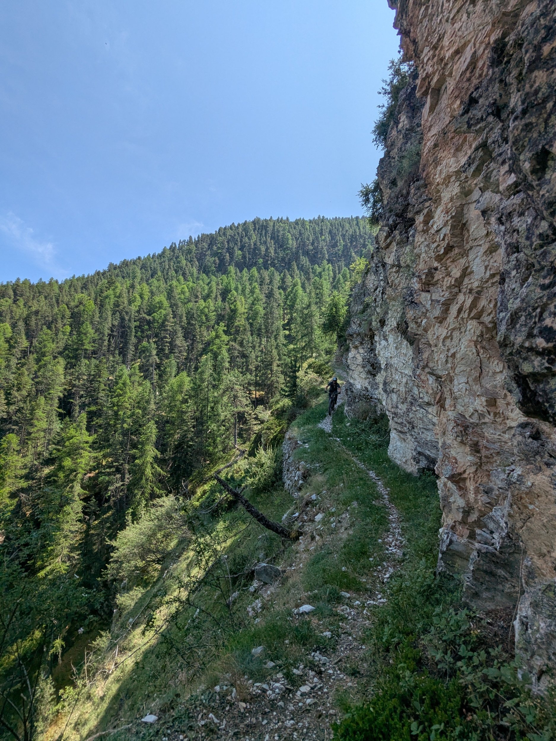 Mountain bike adventure holiday in the Queyras