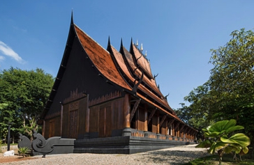 black temple chiang rai