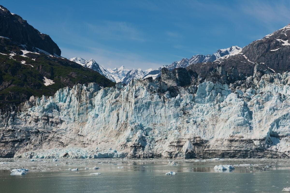 hubbard glacier or glacier bay