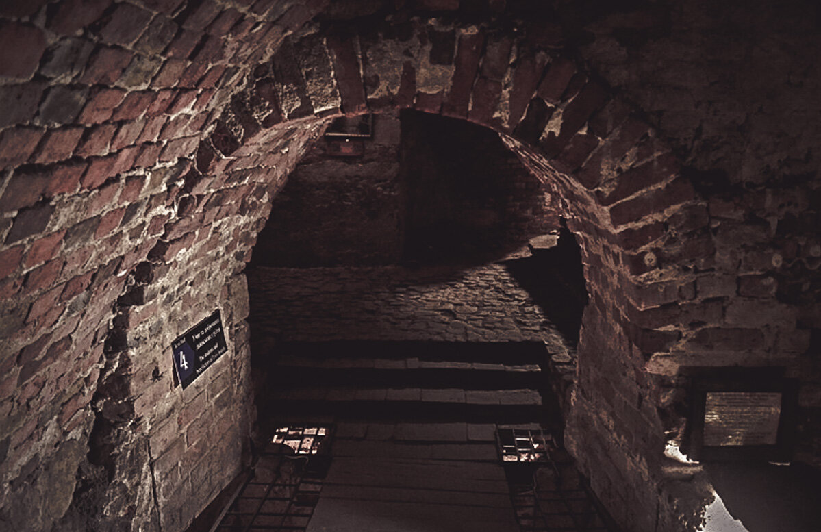 underground dungeons lviv architecture 
