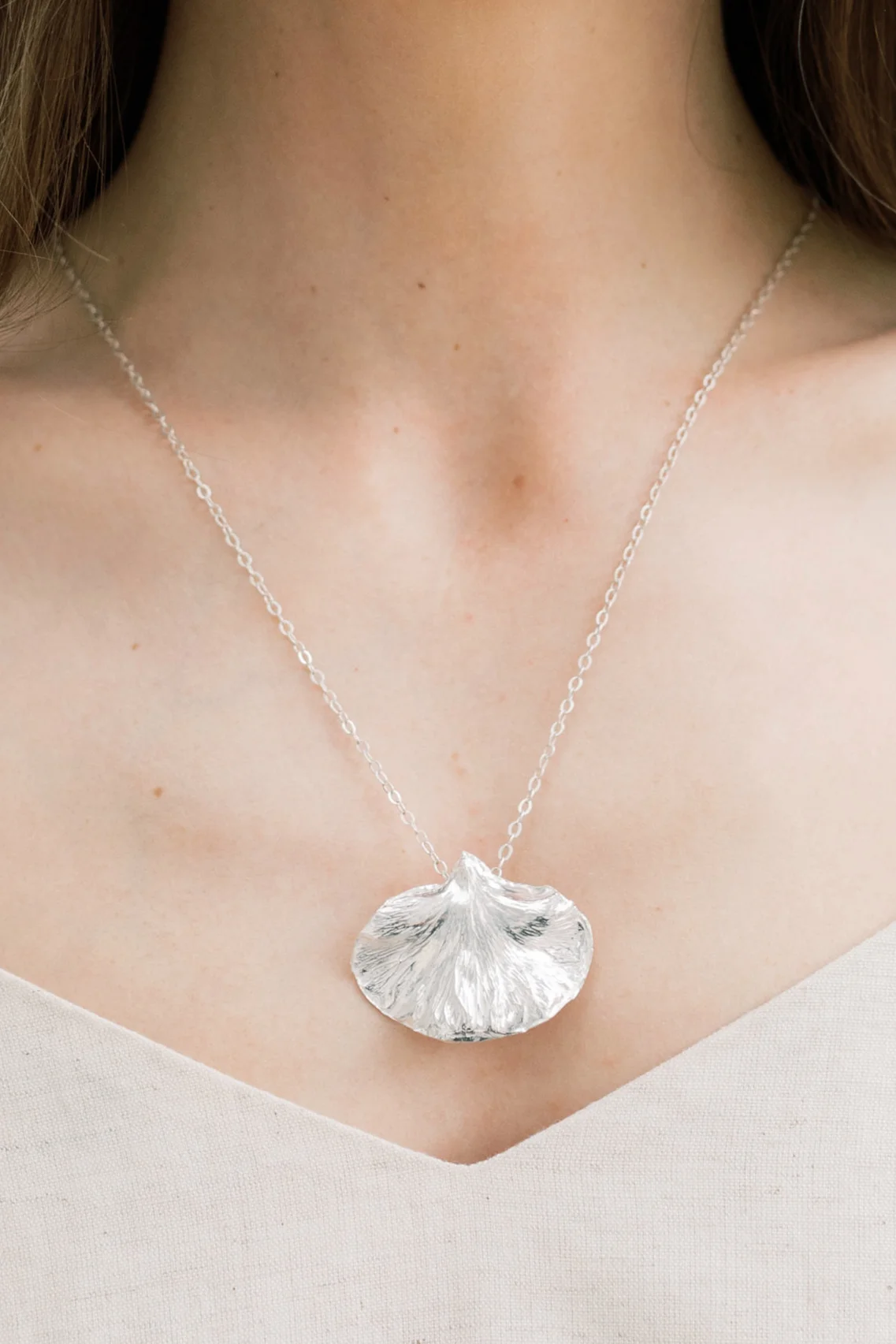 Pansy+Necklace+%7C+Silver+%7C+Naturae+Design+Jewelry+1.jpg