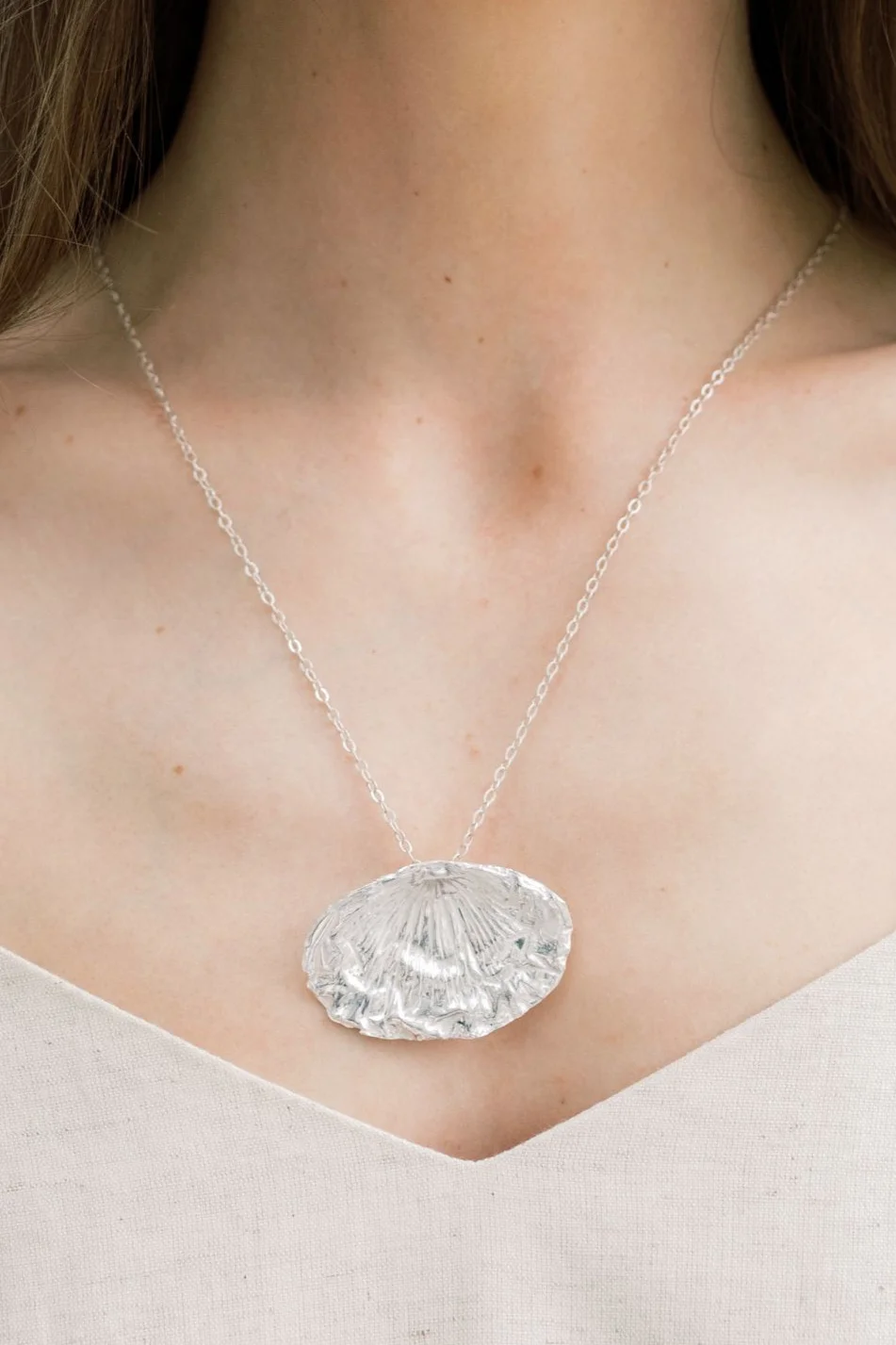 Poppy+Necklace+%7C+Silver+%7C+Naturae+Design+Jewelry+1.jpg