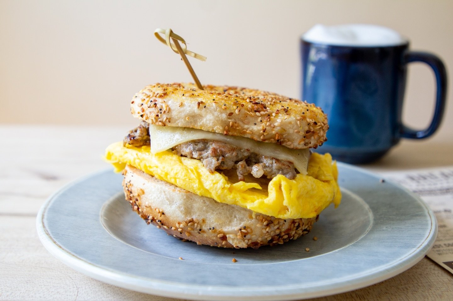 A delicious Classic Egg Sandwich on an everything bagel with our local Robie Farm sausage. What a way to start the morning! 🐣

#monvert #monvertcafe #woodstockvt #vermont #vermontlife