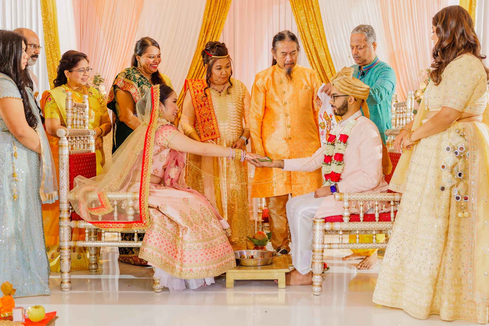 Indian couple during hastmelap ritual