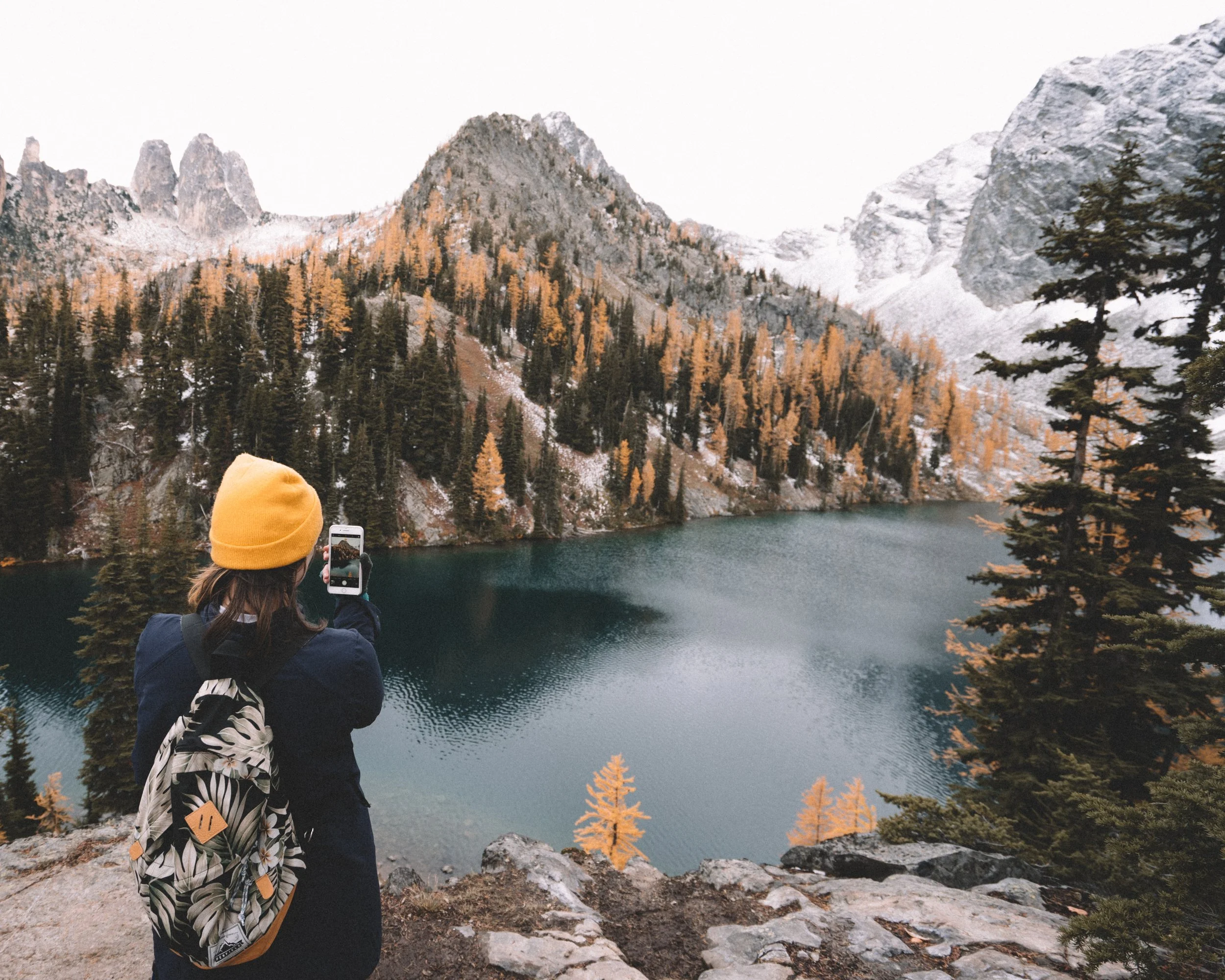Official best waterproof hiking boots to buy , Guide: by AngelOutdoors.com