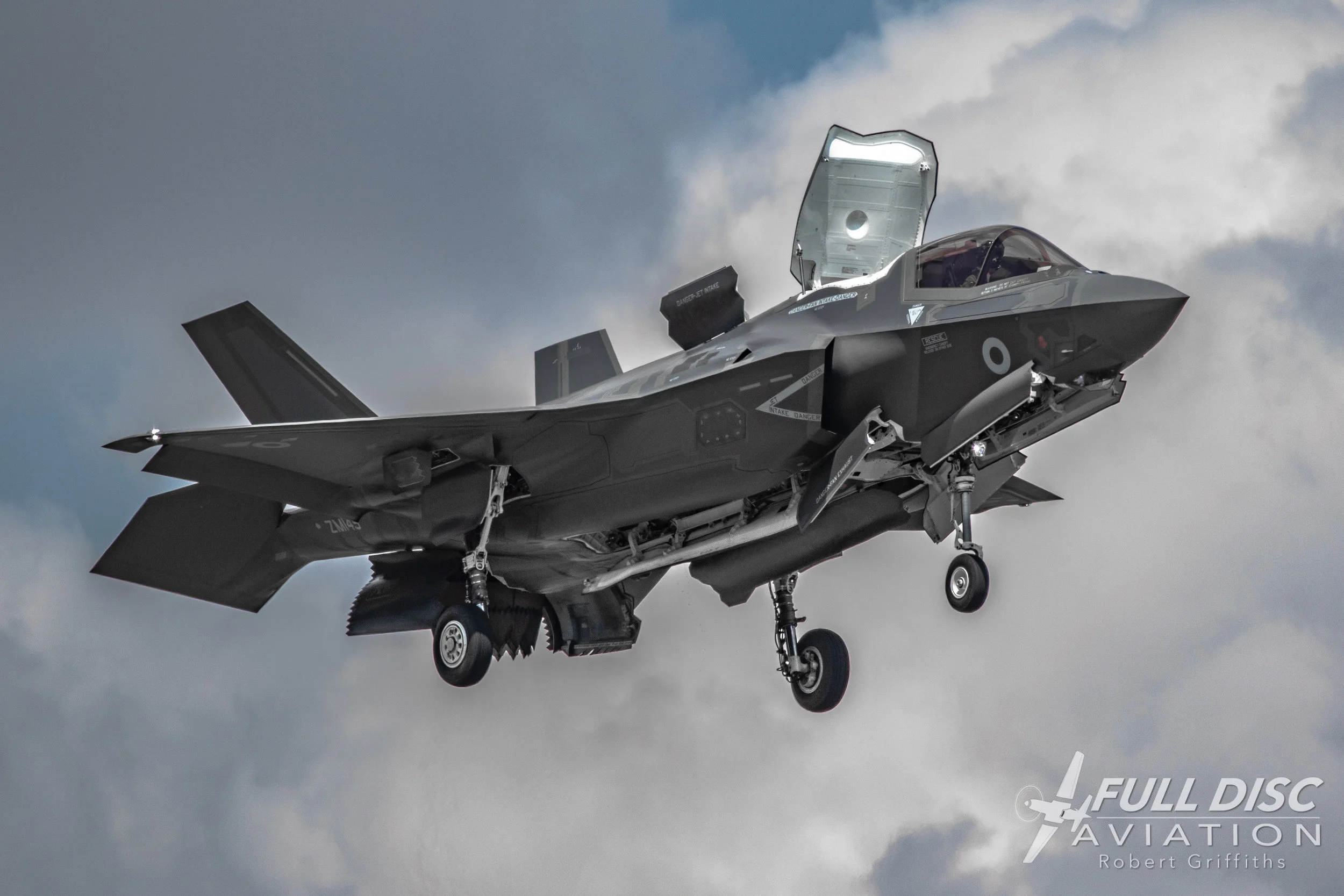 Robert Griffiths RIAT-July 14, 2018-55.jpg