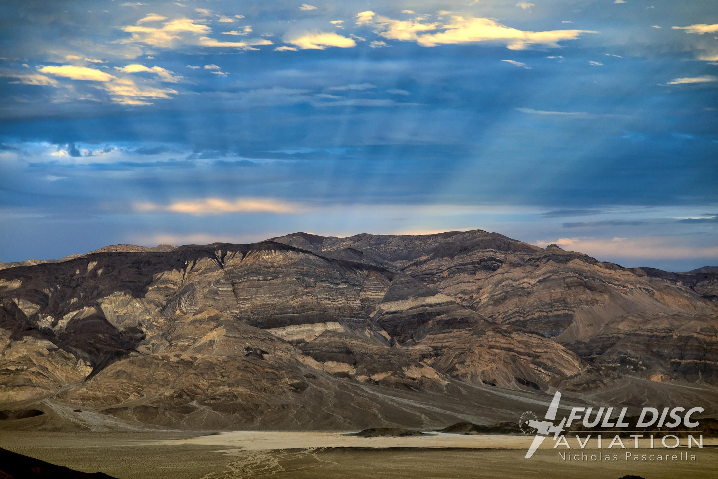rainbowcanyon_jeditransition_nicholaspascarella_solarrays_fulldiscaviation.jpg