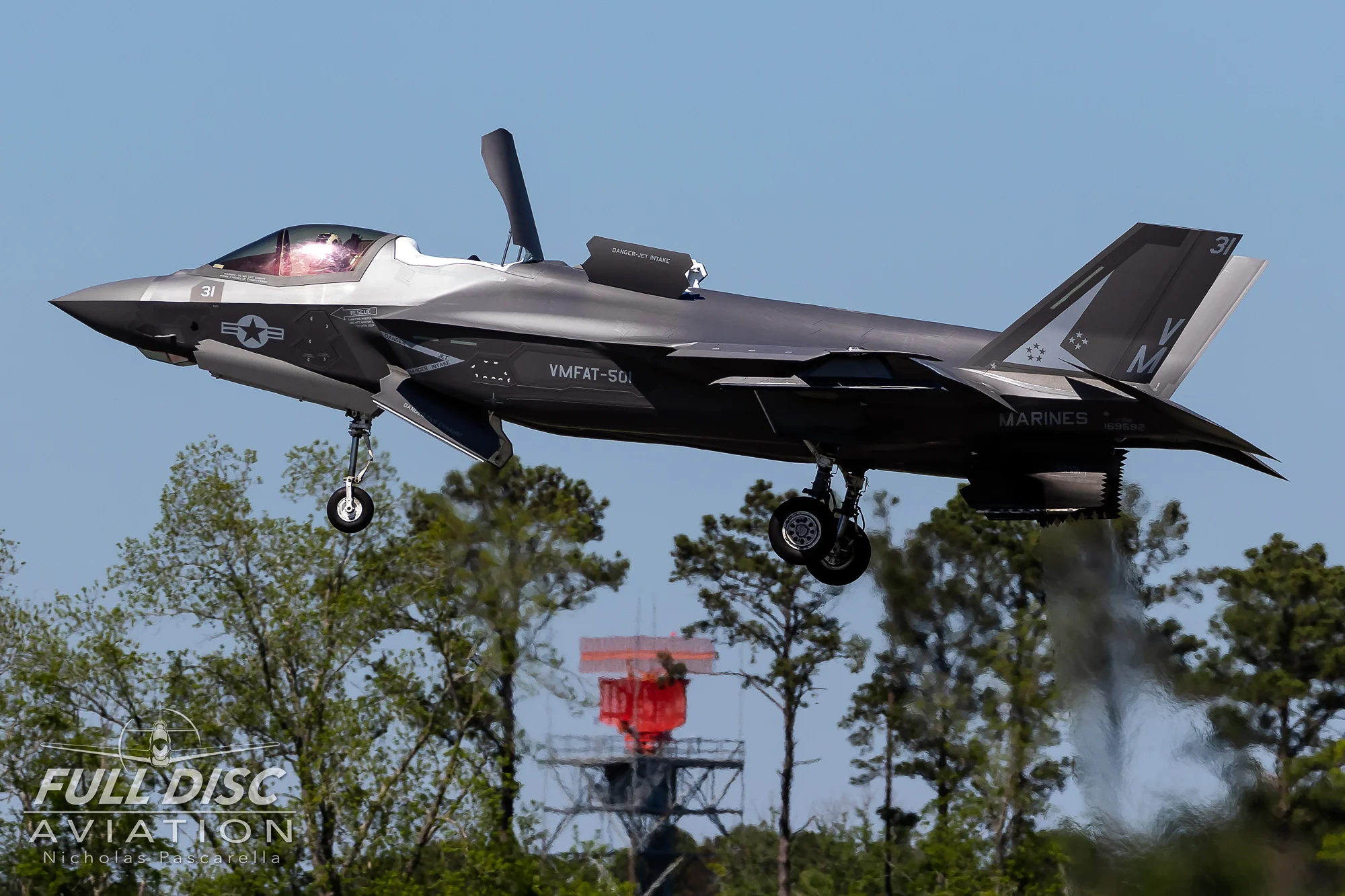 f35_f35b_hover_nicholaspascarella_fulldiscavation_aviation_airshow.jpg