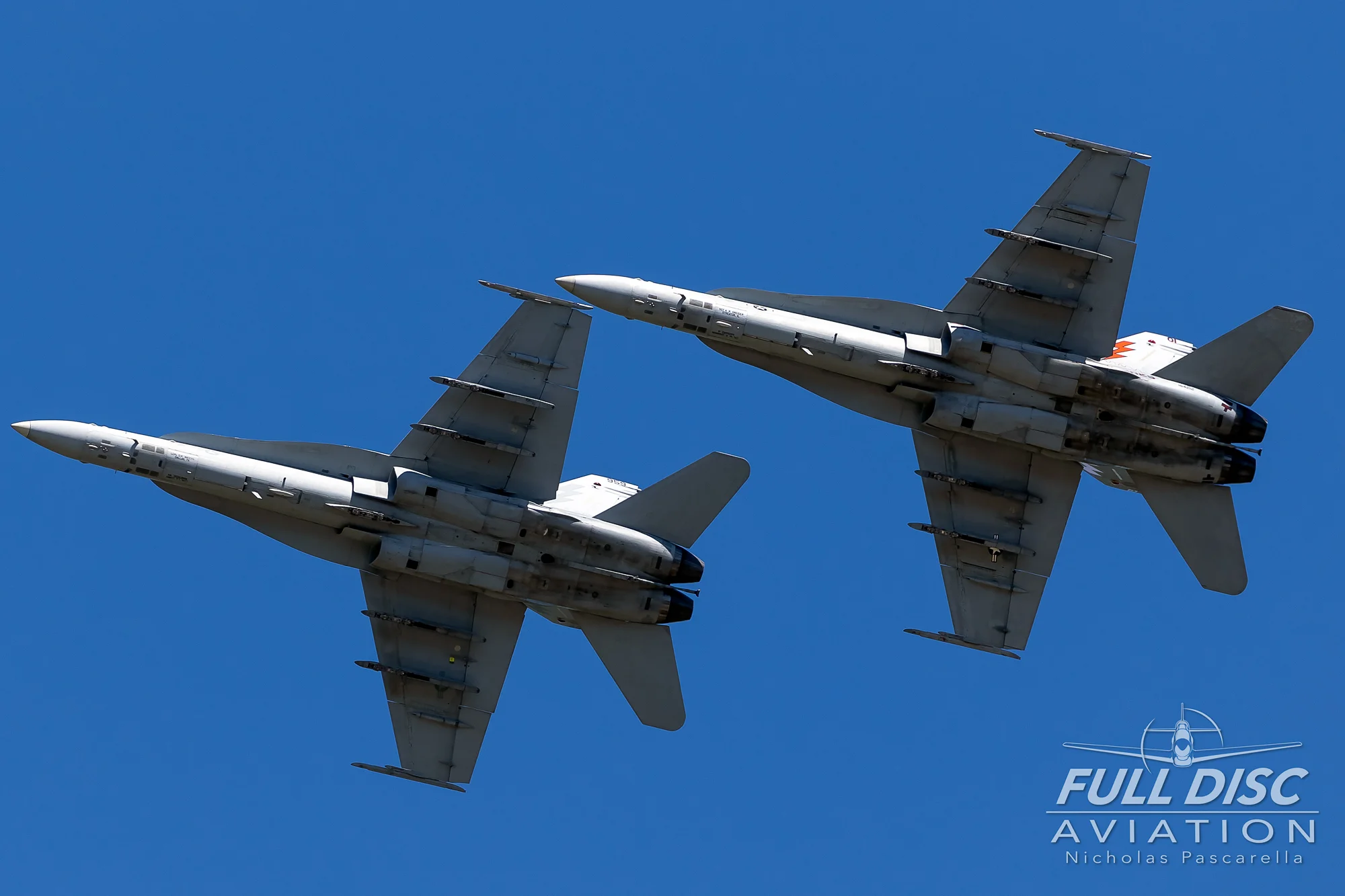 f18_f18hornets_mcasbeaufort_nicholaspascarella_fulldiscavation_aviation_airshow.jpg