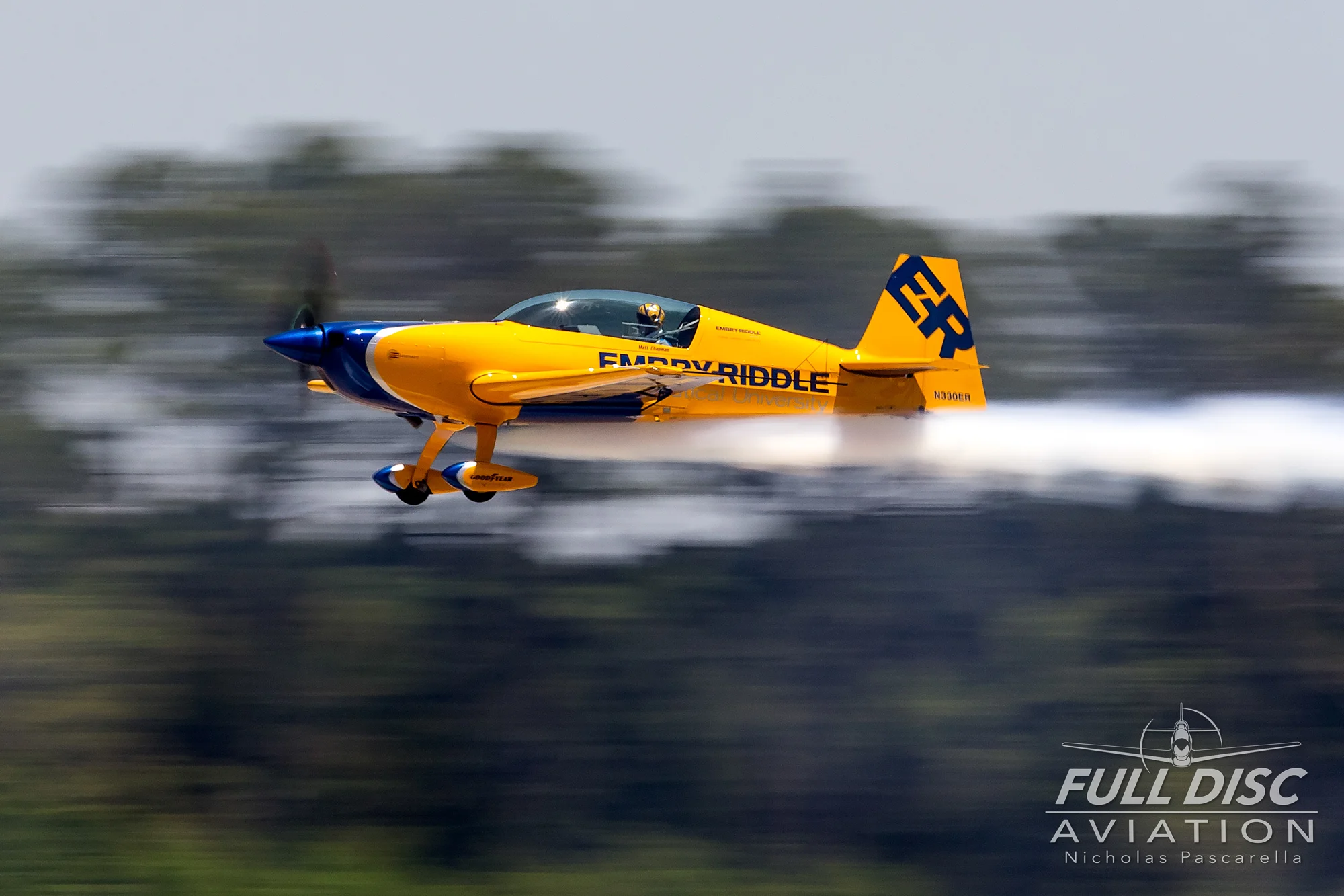 aerobatics_mcasbeaufort_nicholaspascarella_fulldiscavation_aviation_airshow.jpg