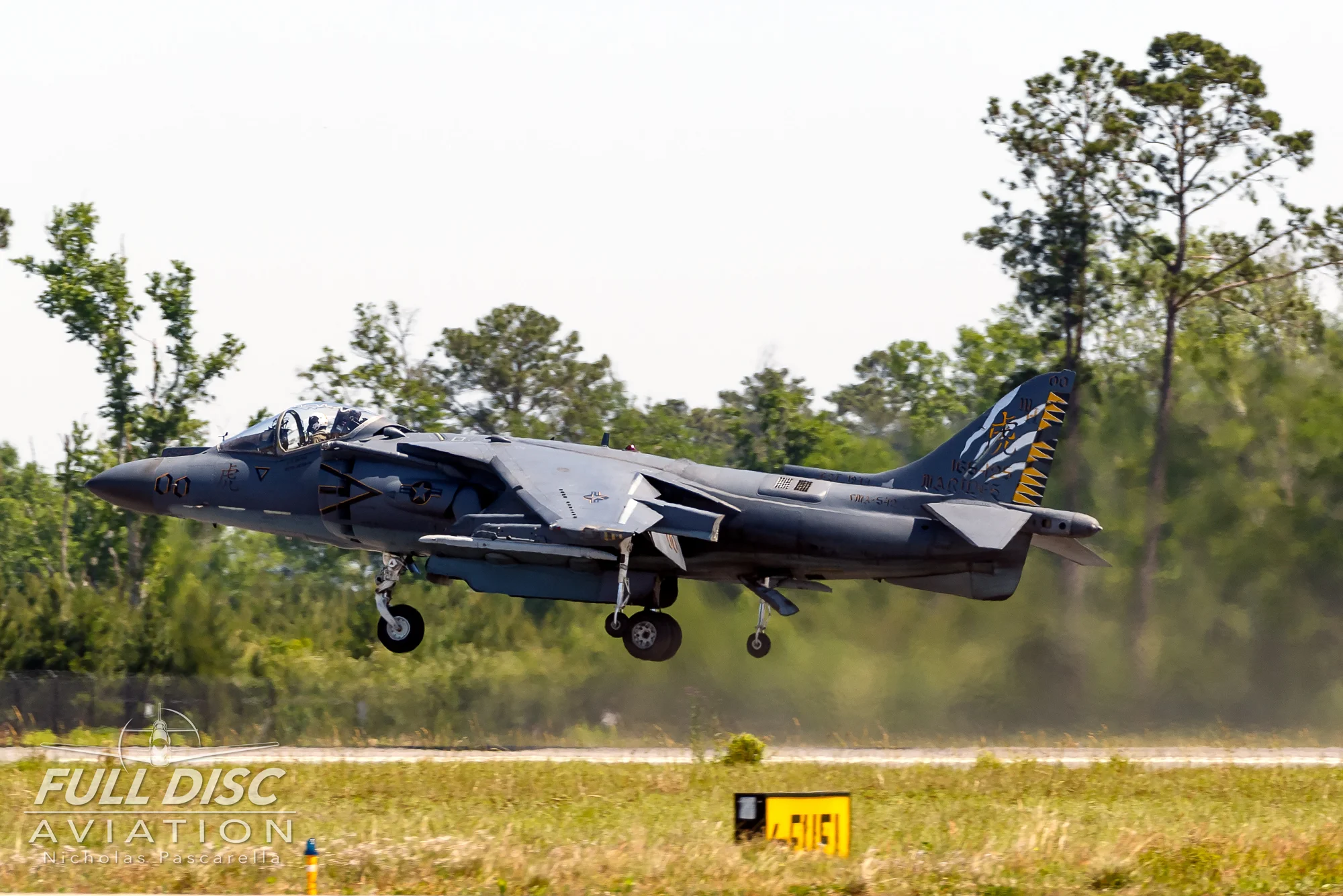 mcasbeaufort_harrier_av8b_nicholaspascarella_fulldiscavation_aviation_airshow.jpg