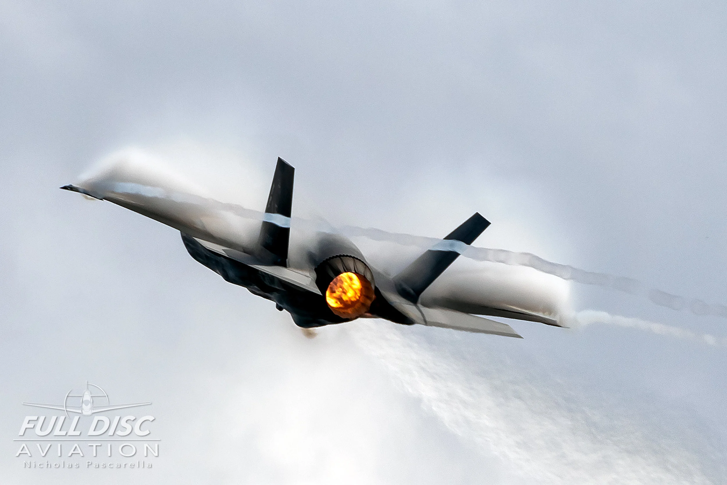 highspeed_f35_wingsoverwayne_nicholaspascarella_fulldiscavation_aviation_airshow.jpg