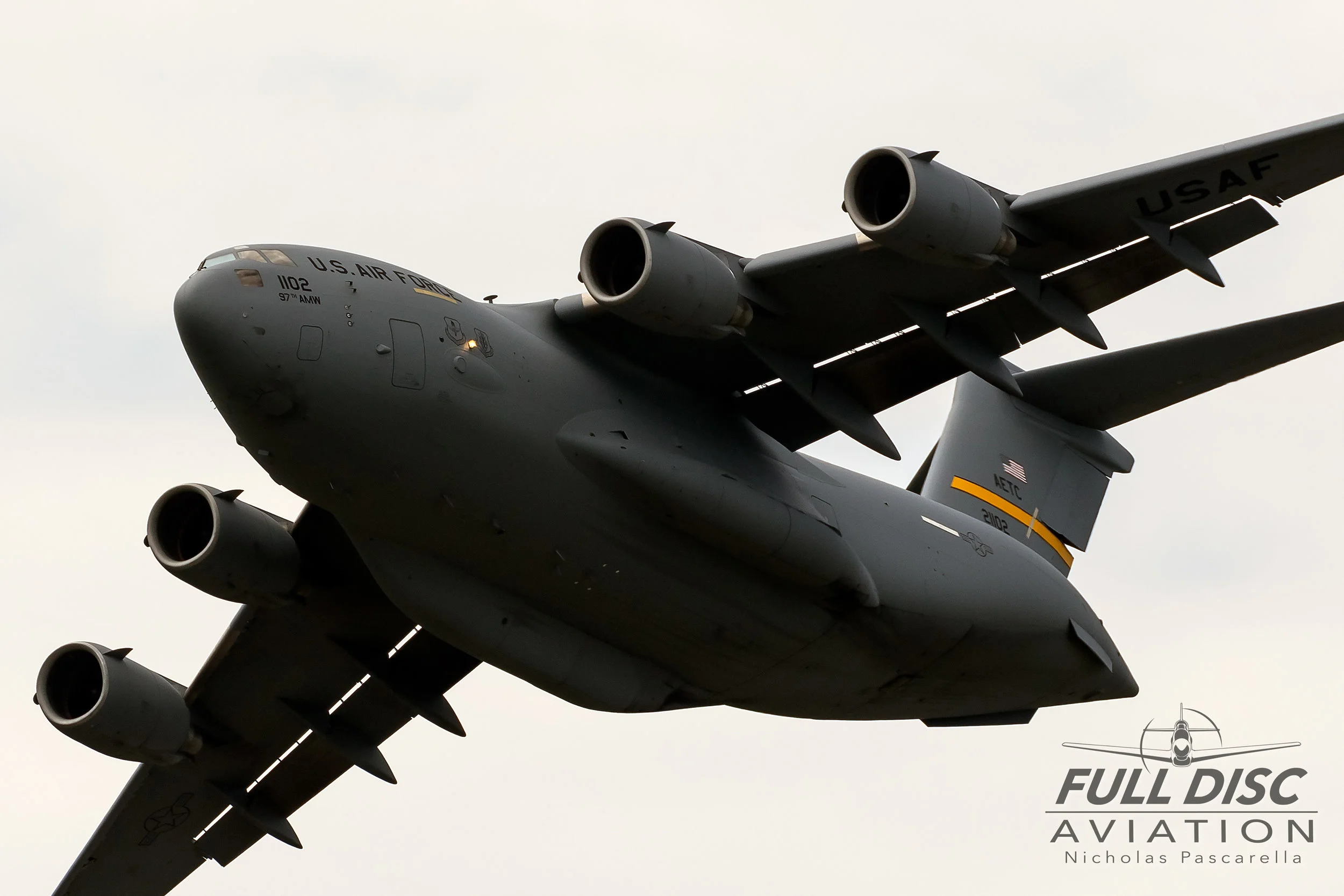 c17_wingsoverwayne_turn_nicholaspascarella_fulldiscavation_aviation_airshow.jpg