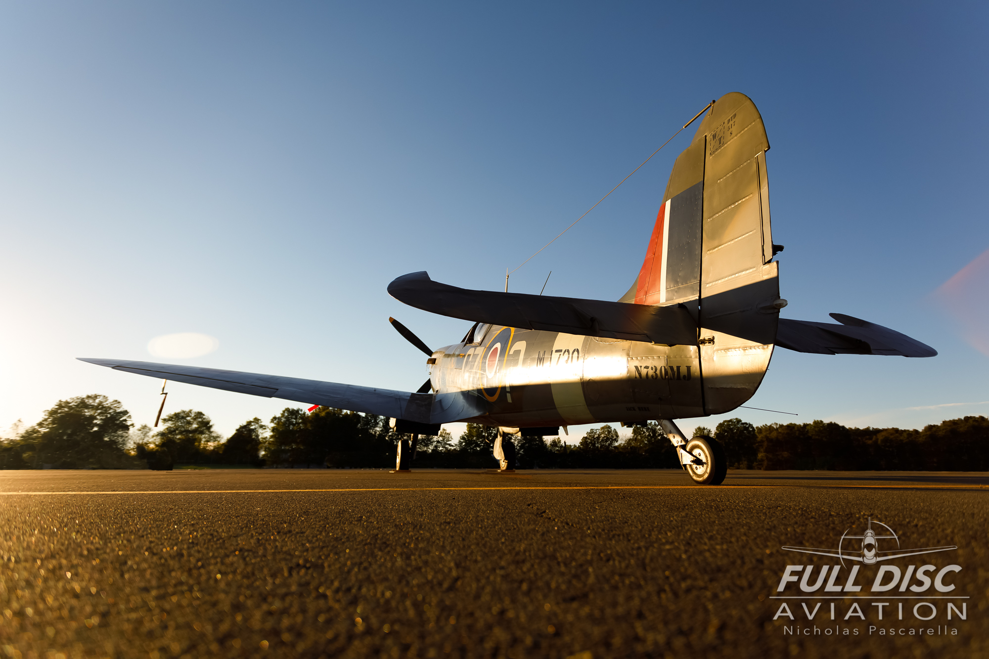 nickpascarella_nicholaspascarella_fulldiscaviation_aircraft_spitfire_inrepose.jpg